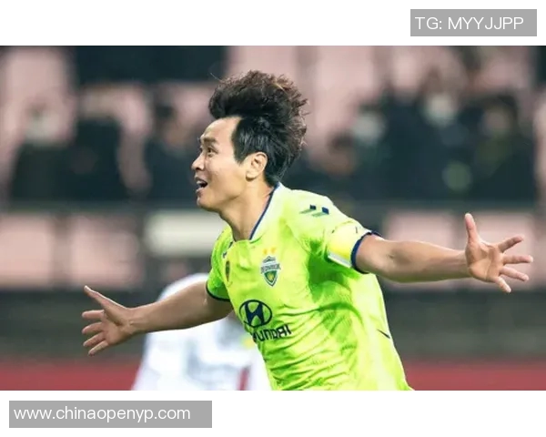 足球天才碧涵的崛起与荣耀之路：从青训到国际赛场的传奇旅程